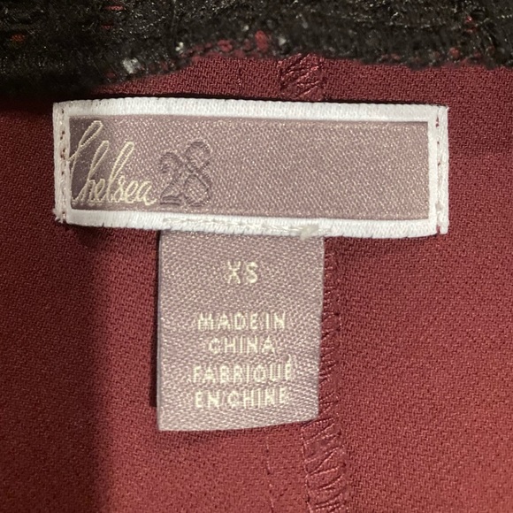 Chelsea 28 Fitted Asymmetric Top - Picture 6 of 7